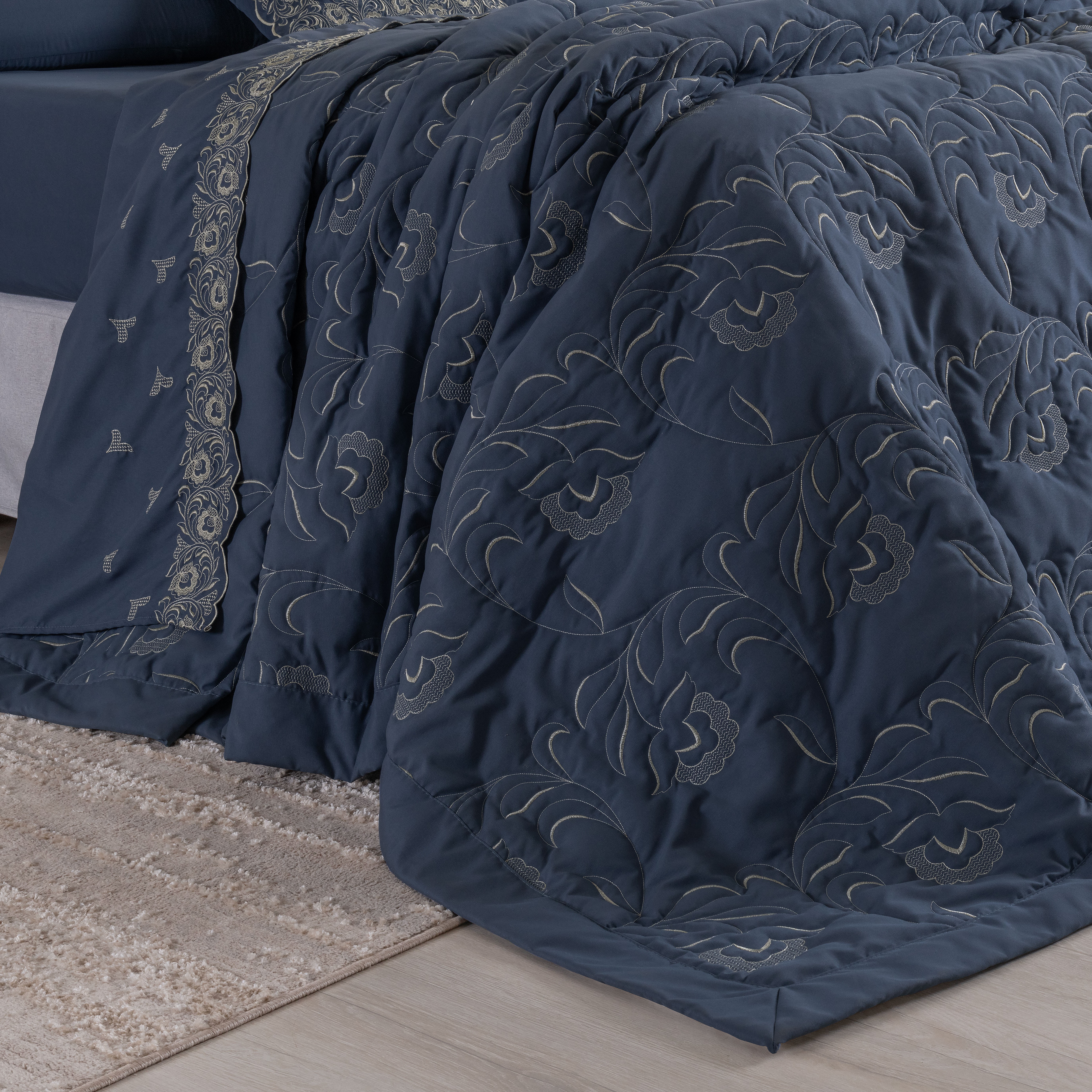 COBRE LEITO  BORDADO QUEEN ELEGANCE 3 PEÇAS - 400 FIOS HIPERCAL foto adicional 6