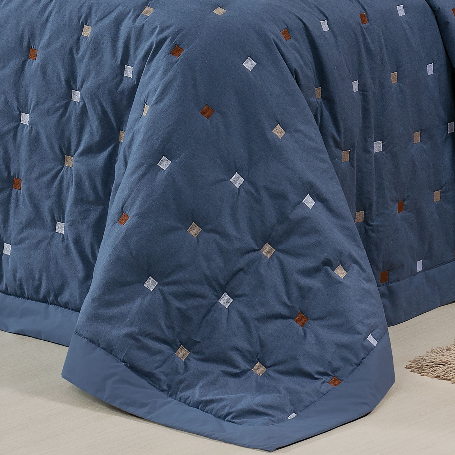 COBRE LEITO SOLTEIRO ESTILO 02 PEÇAS - PERCAL 230 FIOS - BORDADO foto adicional 1