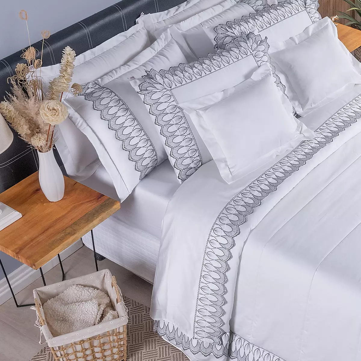 JOGO DE CAMA BORDADO KING ROYALE  4 PEÇAS - 400 FIOS - PURO ALGODÃO foto adicional 1