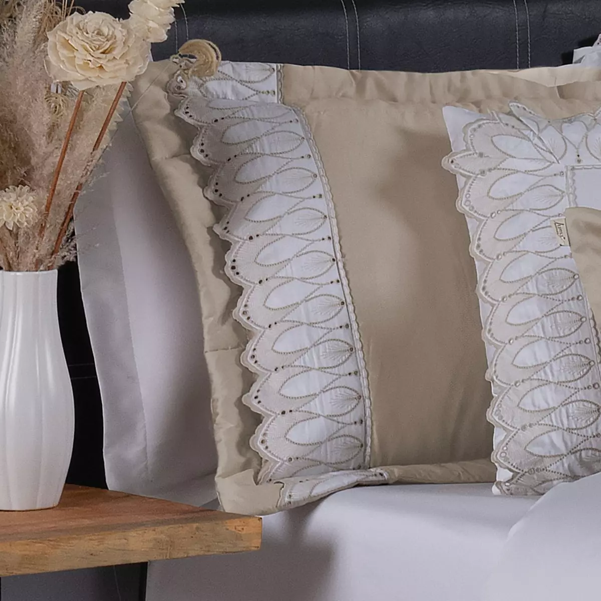 JOGO DE CAMA BORDADO KING ROYALE  4 PEÇAS - 400 FIOS - PURO ALGODÃO foto adicional 6