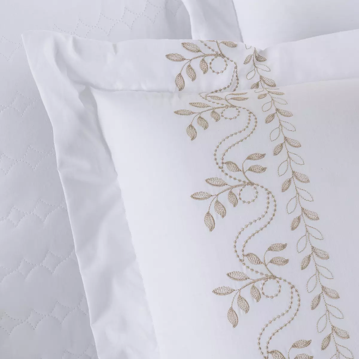 JOGO DE CAMA BORDADO QUEEN GARDEN  4 PEÇAS foto adicional 2