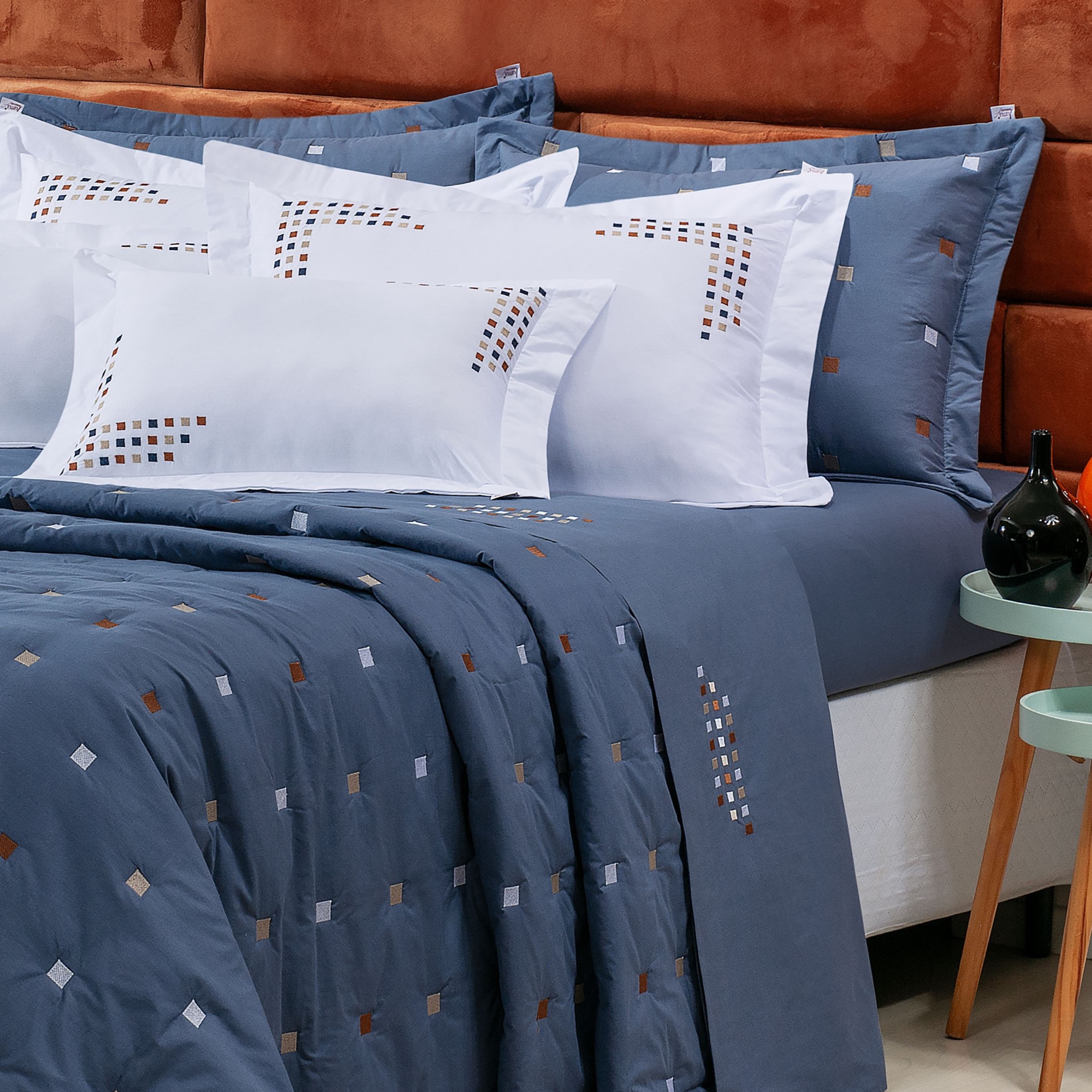 JOGO DE CAMA QUEEN ESTILO  4 PEÇAS