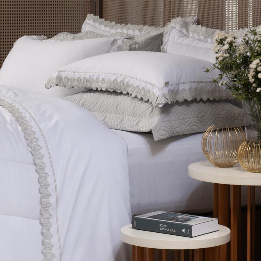 JOGO DE CAMA QUEEN BORDADO BELINE   4 PEÇAS foto adicional 3