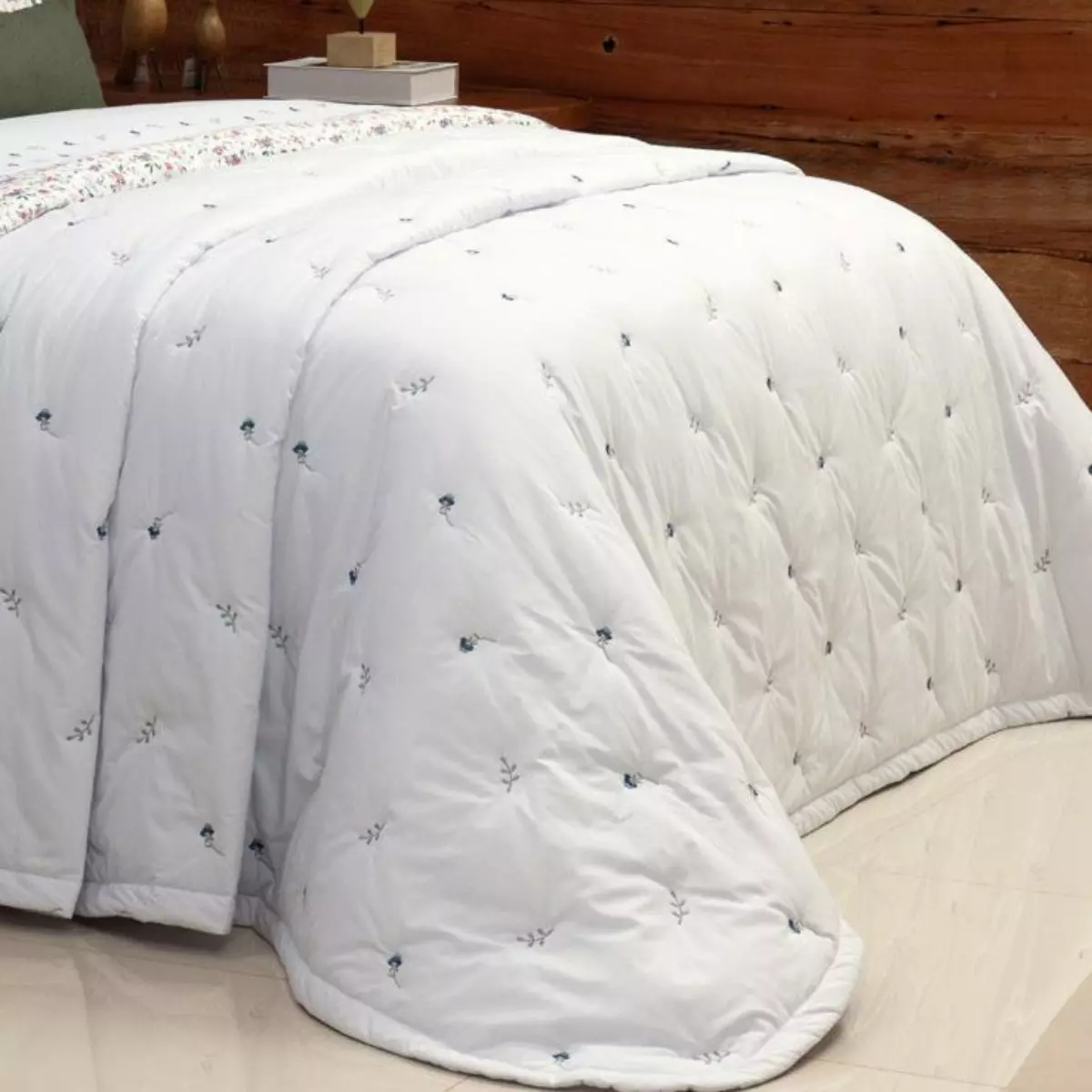 COBRE LEITO KING BORDADO ESPLENDORE  3 PEÇAS foto adicional 1