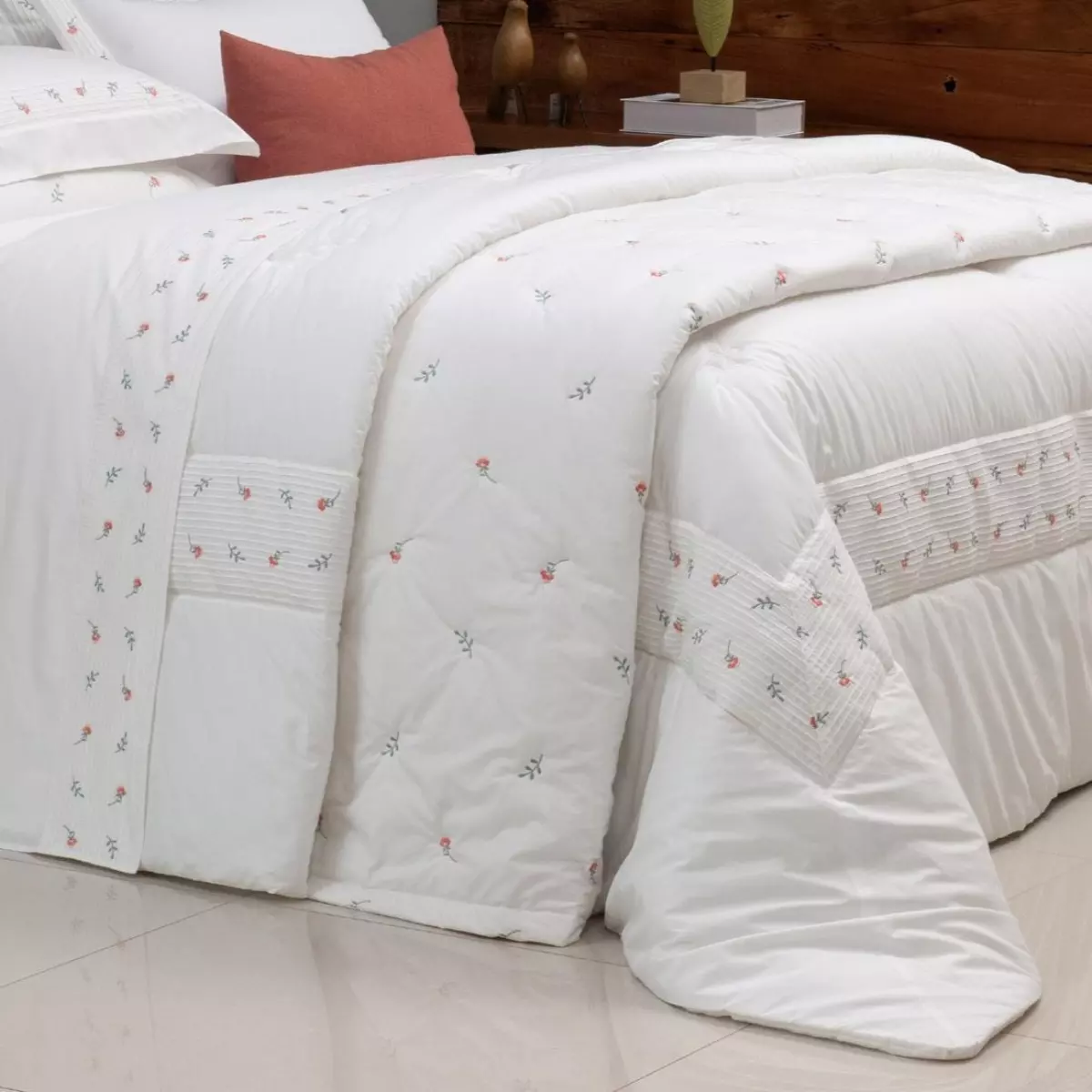 KIT EDREDOM BORDADO KING ESPLENDORE 3 PEÇAS foto adicional 5