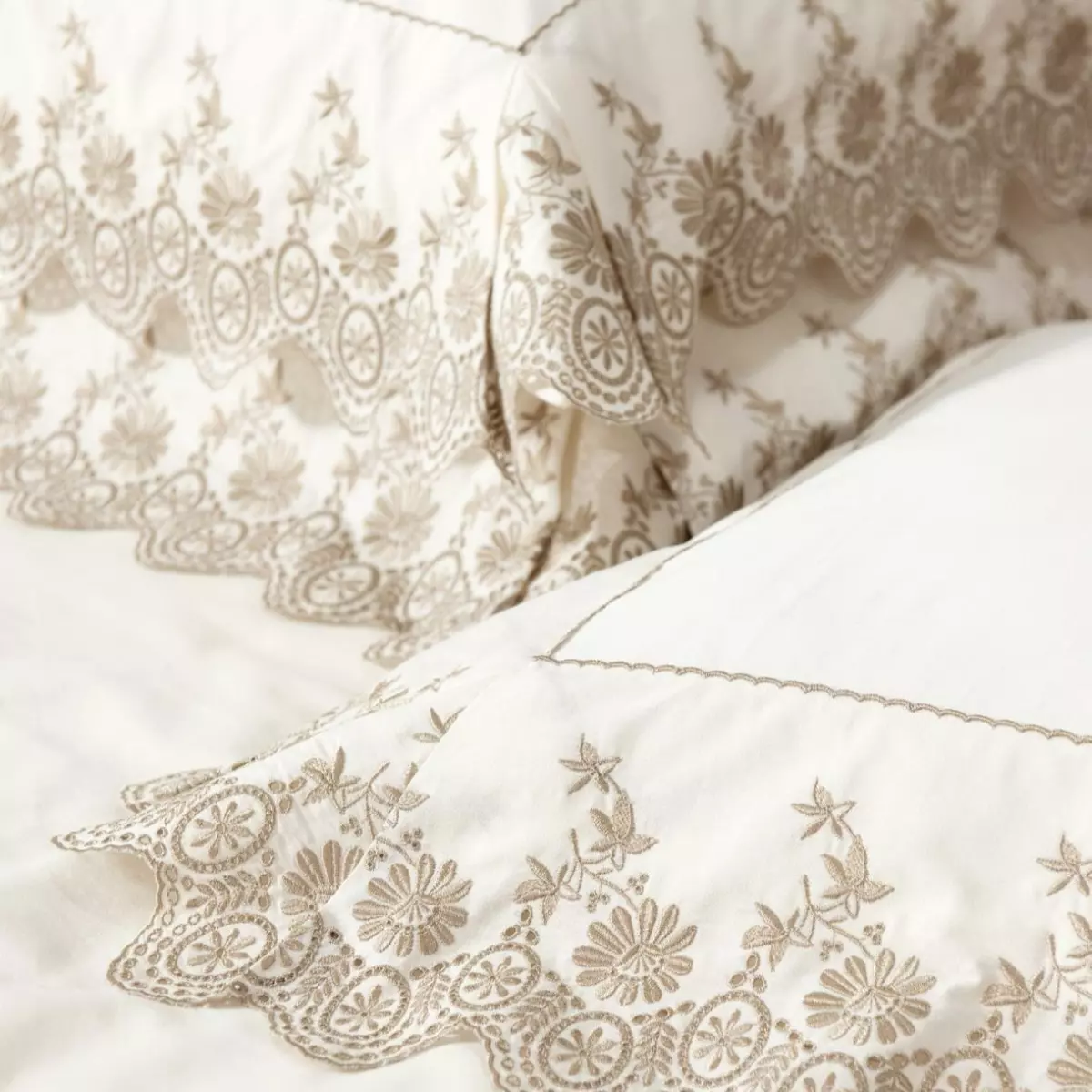 JOGO DE CAMA BORDADO QUEEN ELEGANZA  4 PEÇAS foto adicional 2