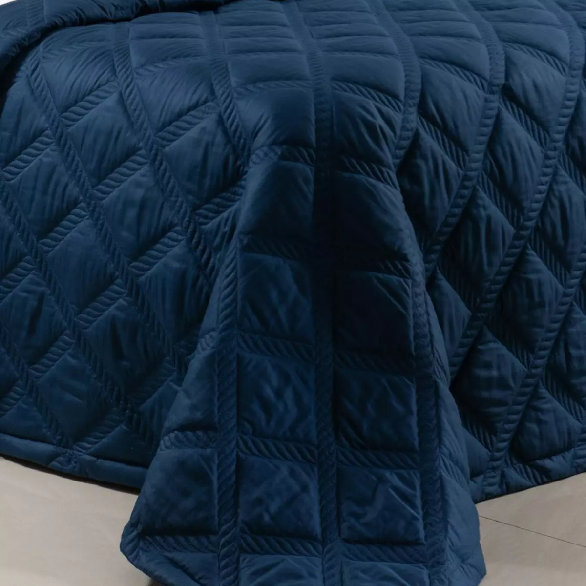 COBRE LEITO KING LUMI 3 PEÇAS - BORDADO - MATELASSADO foto adicional 1