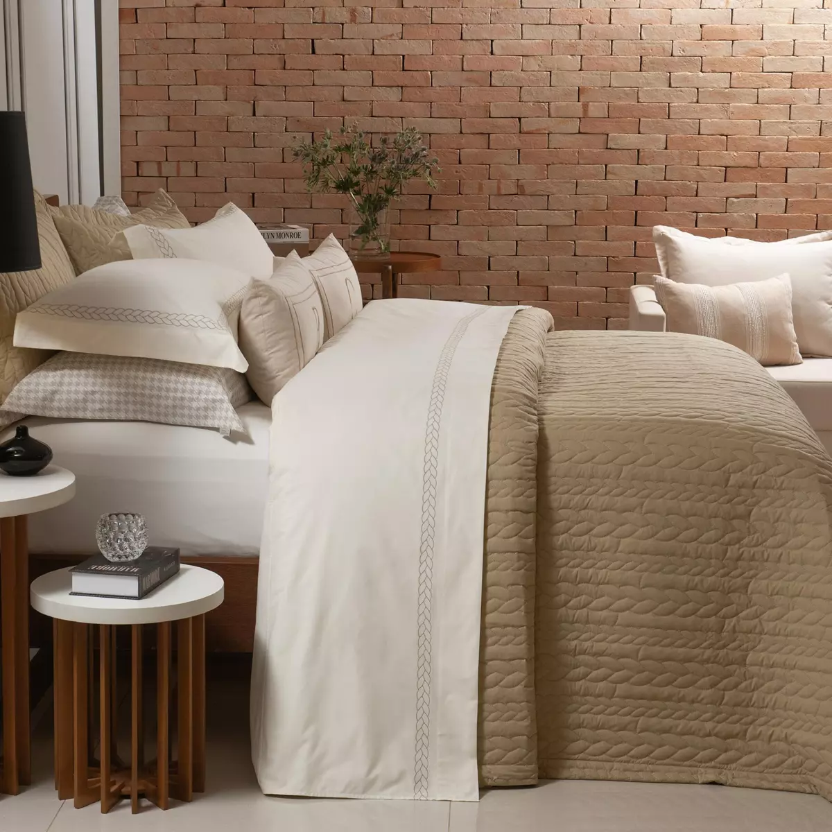 COBRE LEITO SUPER KING TRESSER 3 PEÇAS - BORDADO foto adicional 3