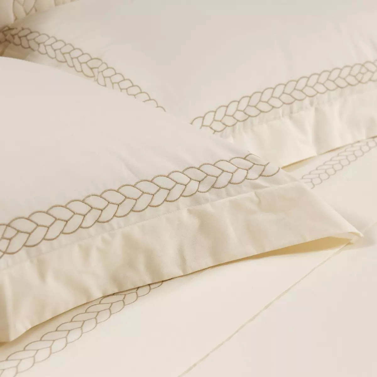 JOGO DE CAMA KING TRESSER 4 PEÇAS - BORDADO foto adicional 5