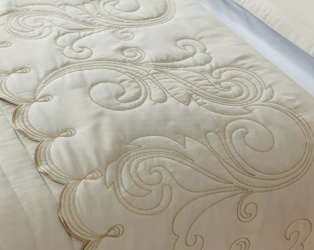 KIT ENXOVAL QUEEN VERSÁTILE DUO 06 PEÇAS - MATELASSADO E BORDADO - 4 CORES DISPONÍVEIS foto adicional 13