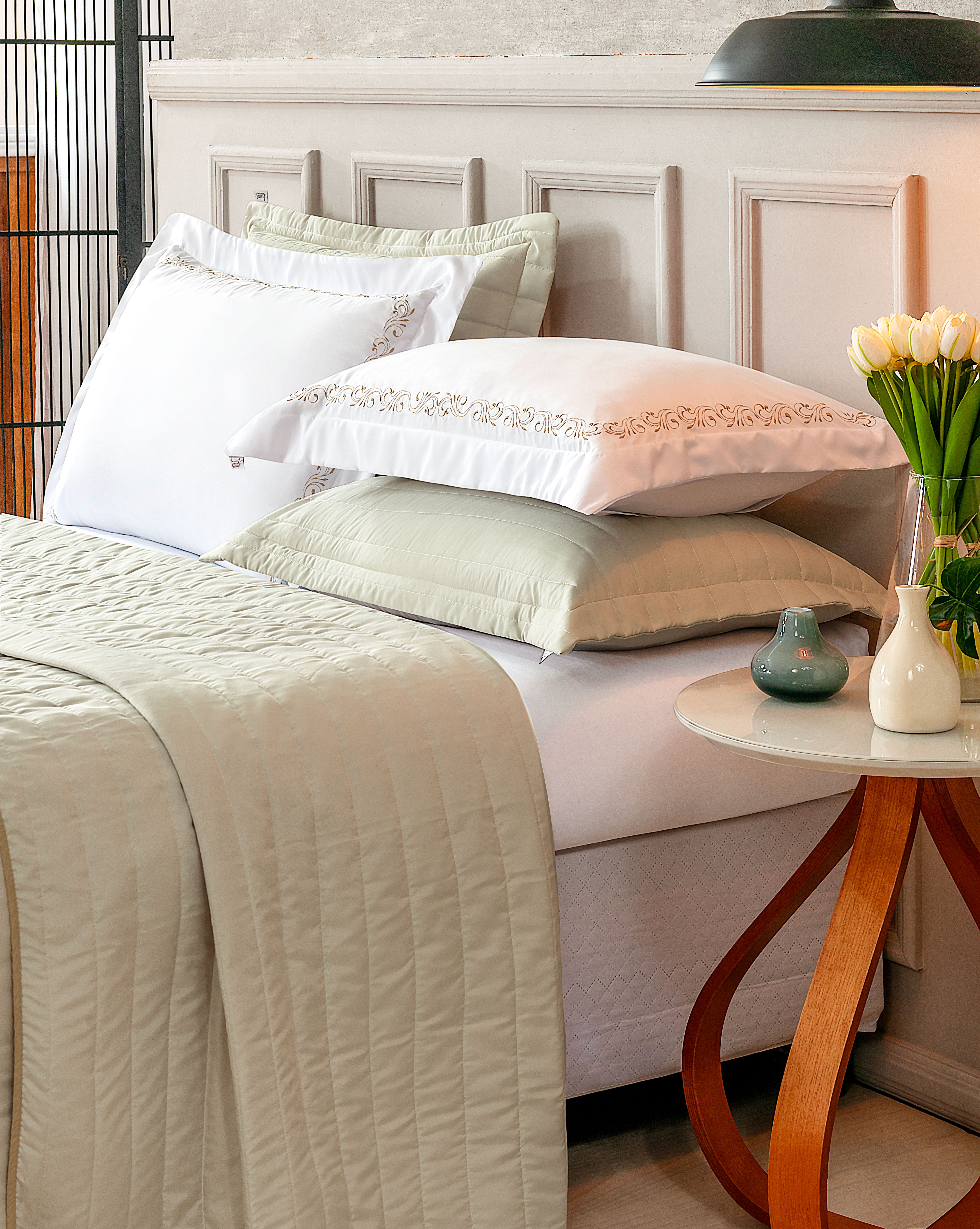 KIT ENXOVAL QUEEN VERSÁTILE DUO 06 PEÇAS - MATELASSADO E BORDADO - 4 CORES DISPONÍVEIS foto adicional 24