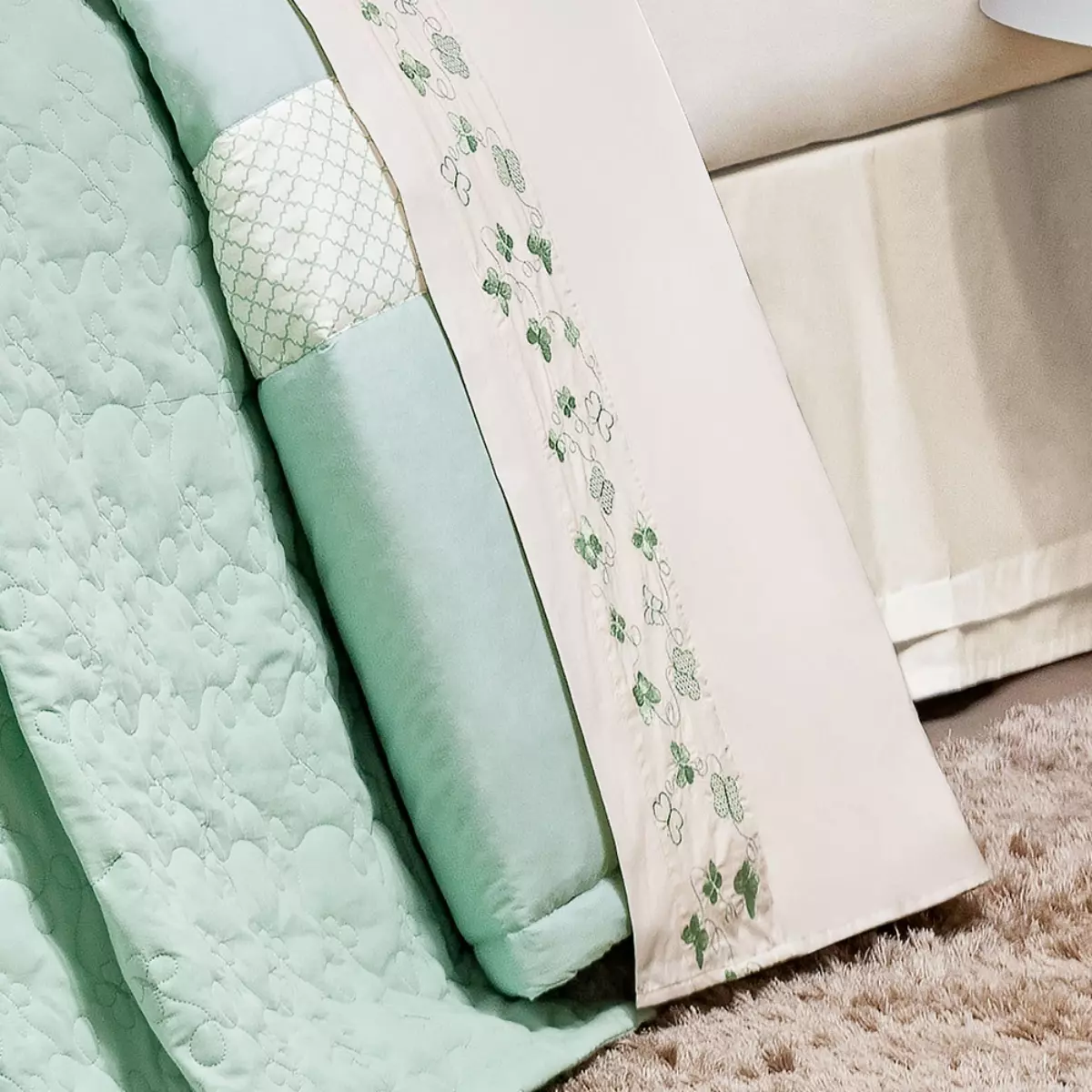 JOGO DE CAMA CASAL AMALF 04 PEÇAS -  PERCAL 200 FIOS - BORDADO foto adicional 5