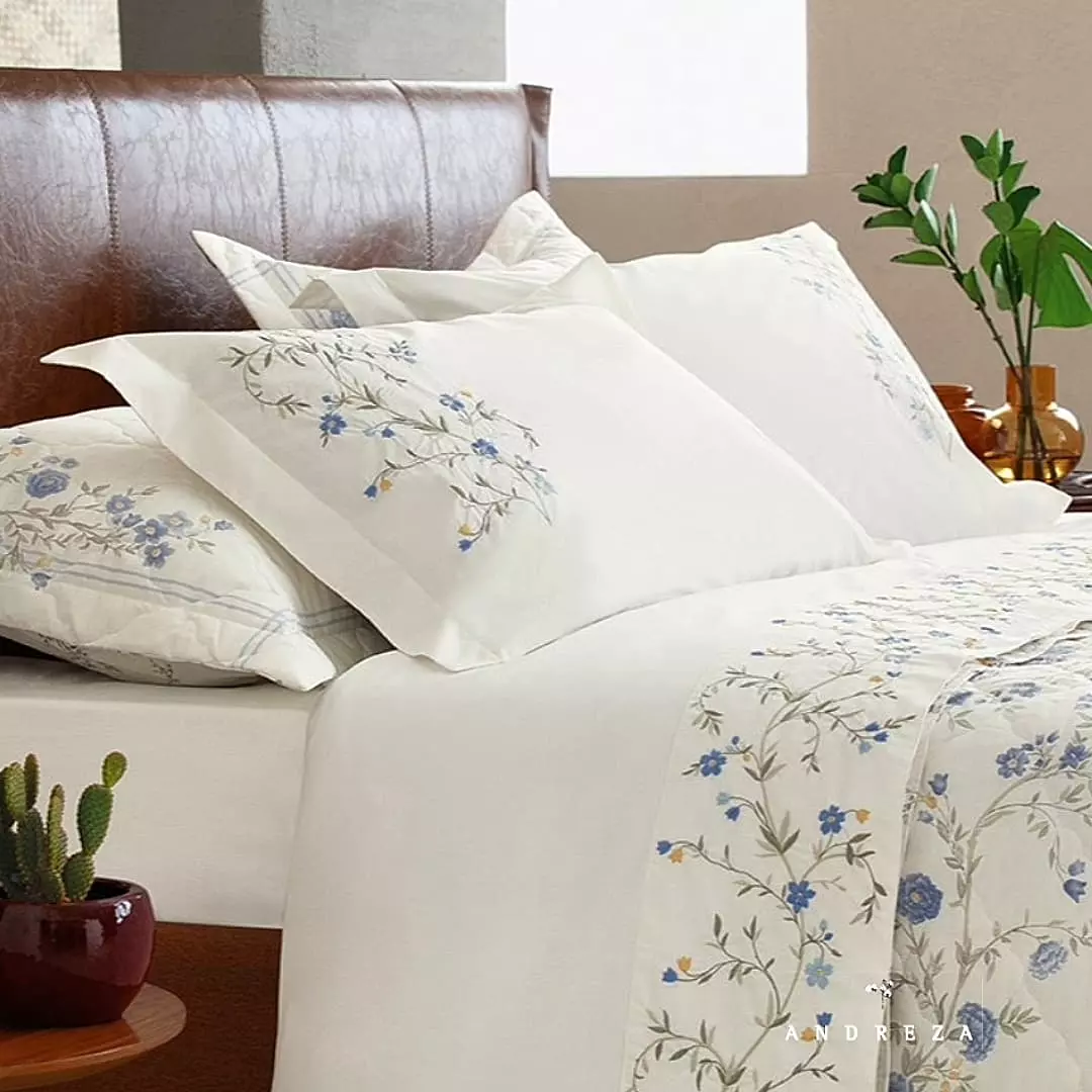 JOGO DE CAMA CASAL FLORAL LISLIE 4 PEÇAS - PERCAL 200 FIOS - ESTAMPADO - ACABAMENTO : FRONHA LOCALIZADA foto adicional 1