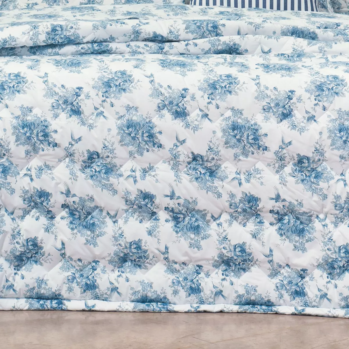 COBRE LEITO QUEEN  POEME 3 PEÇAS - PERCAL 300 FIOS ACETINADOS foto adicional 2