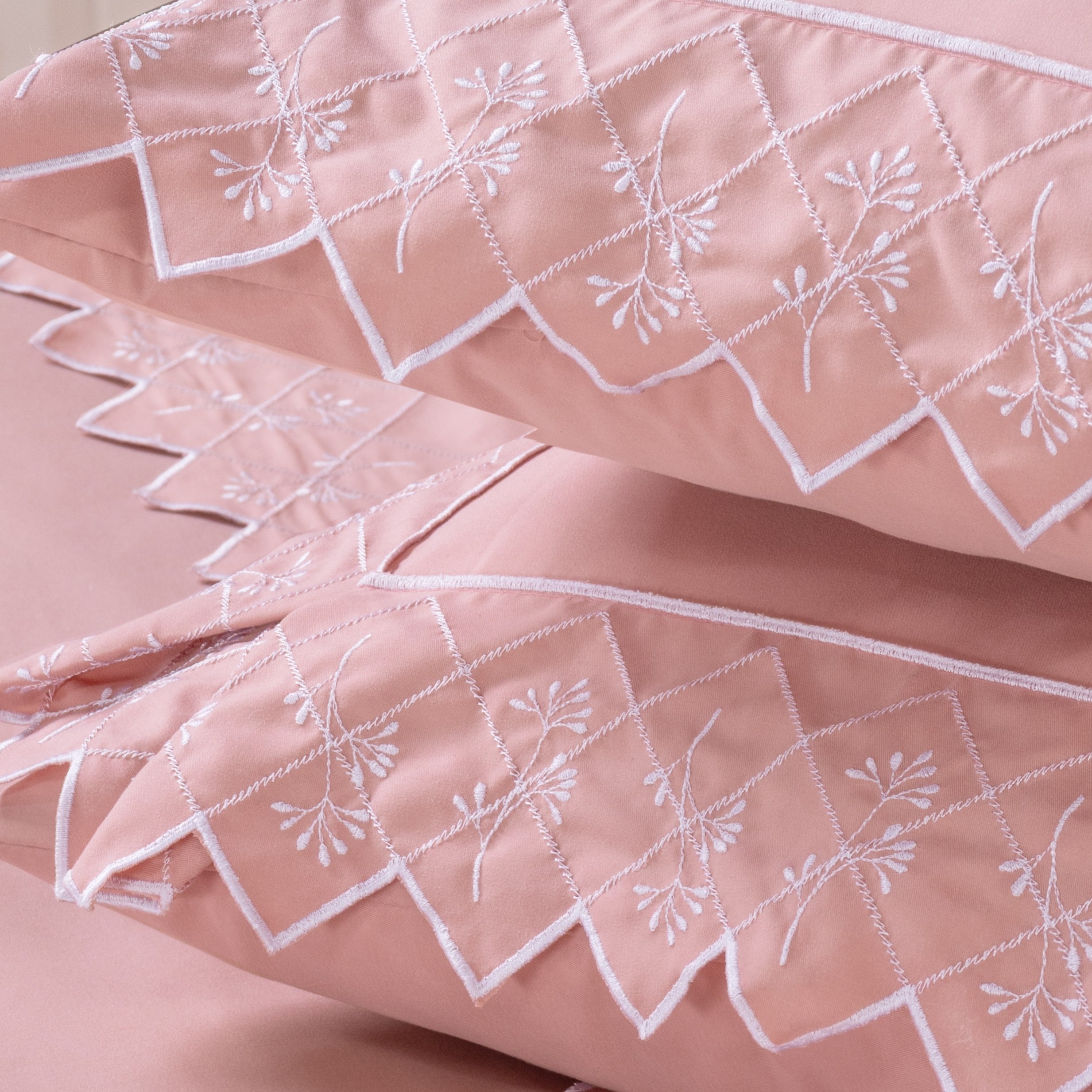 JOGO DE CAMA QUEEN BORDADO  FLORENCE 4 PEÇAS -  HIPERCAL 400 FIOS   foto adicional 2