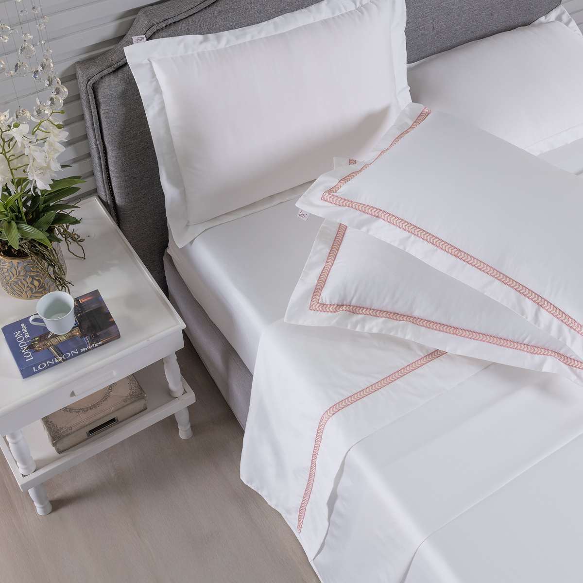 JOGO DE CAMA QUEEN CORDELLI 4 PEÇAS - 400 FIOS ACETINADOS